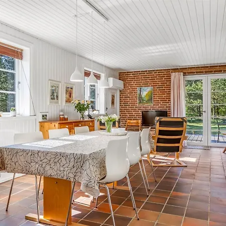 Дом отдыха Angret - 3-5km From The Sea By Interhome *